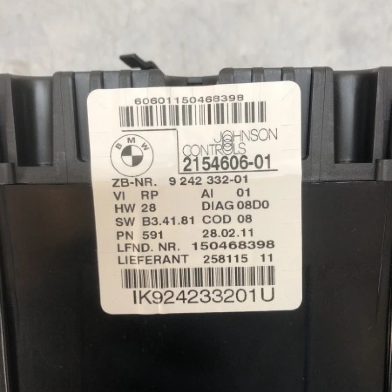 Ceas bord / BMW Seria 1 E87 LCI 2011 / Audio si electronice