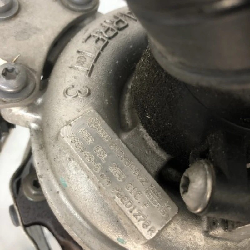 Turbosuflanta turbo turbina / Volkswagen Passat B7 2012 / Motor, racire si evacuare