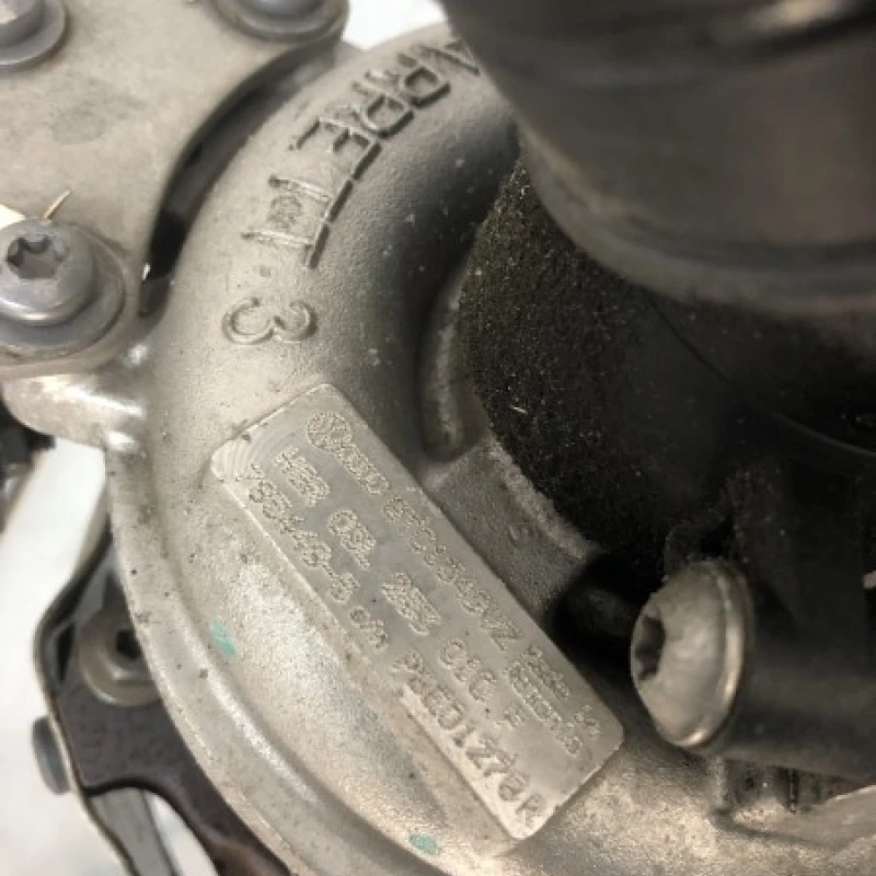 Turbosuflanta turbo turbina / Volkswagen Passat B7 2012 / Motor, racire si evacuare