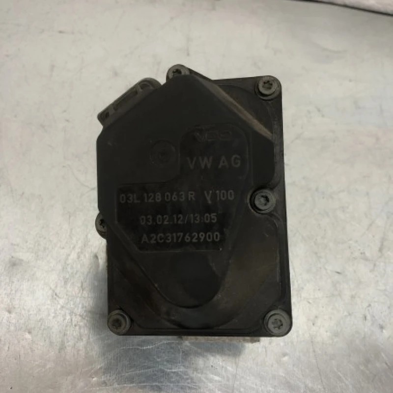 Clapeta de acceleratie / Volkswagen Passat B7 2012 / Motor, racire si evacuare