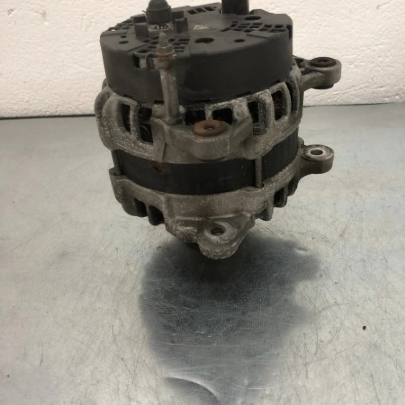 Alternator Volkswagen Passat B7 2012