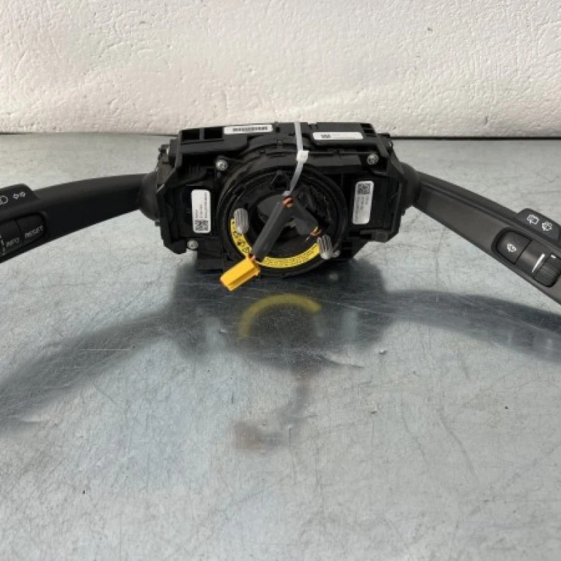 Spira volan cu manete / Volvo V70 V70 2010 / Audio si electronice