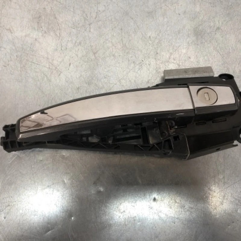 Maner usa stanga fata / Opel Insignia A 2009 / Caroserie, oglinzi si faruri