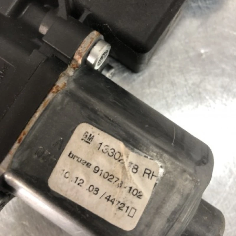 Motoras geam usa dreapta spate / Opel Insignia A 2009 / Audio si electronice