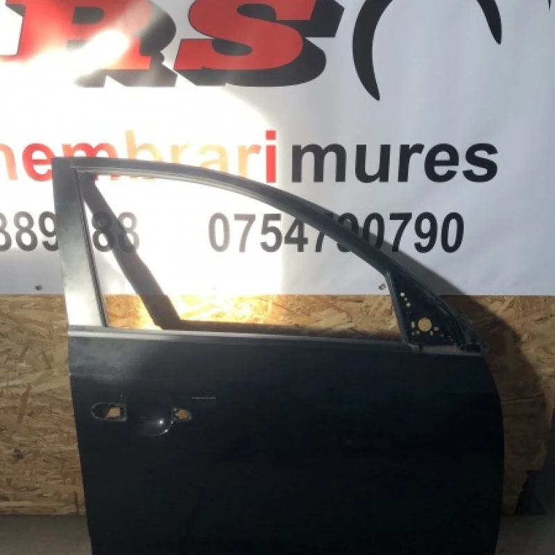 Usa dreapta fata / Kia Sorento Sorento 2013 / Caroserie, oglinzi si faruri