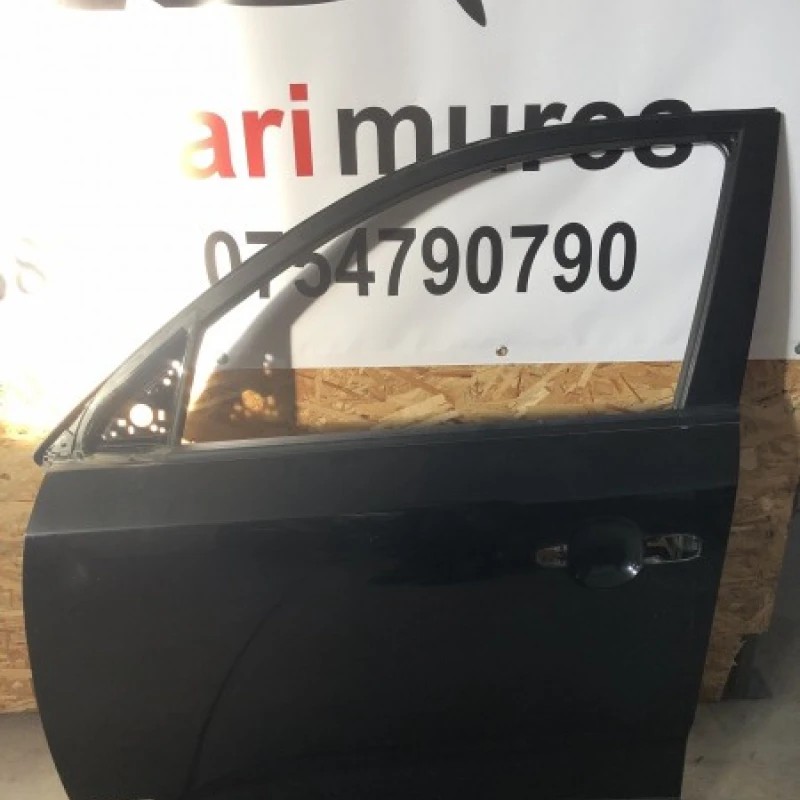 Usa stanga fata / Kia Sorento Sorento 2013 / Caroserie, oglinzi si faruri