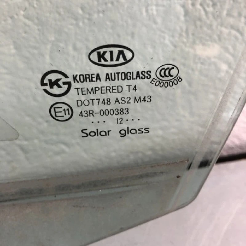 Geam stanga fata / Kia Sorento Sorento 2013 / Caroserie, oglinzi si faruri