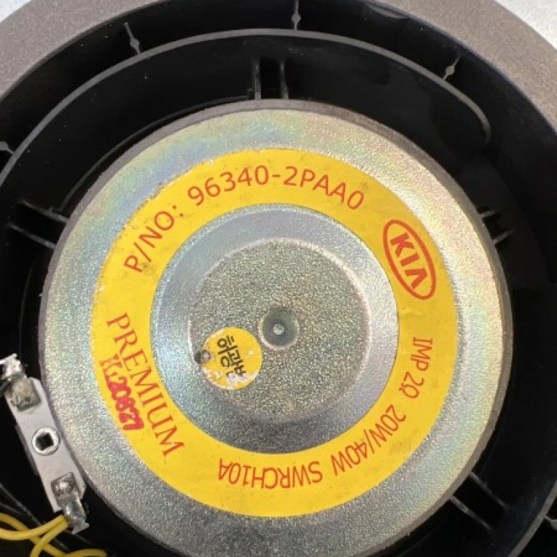 Boxa usa spate / Kia Sorento Sorento 2013 / Audio si electronice
