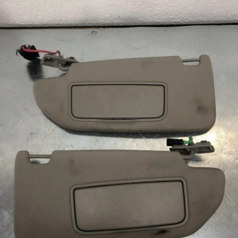 Parasolar stanga dreapta / Volvo V70 V70 2010 / Interior