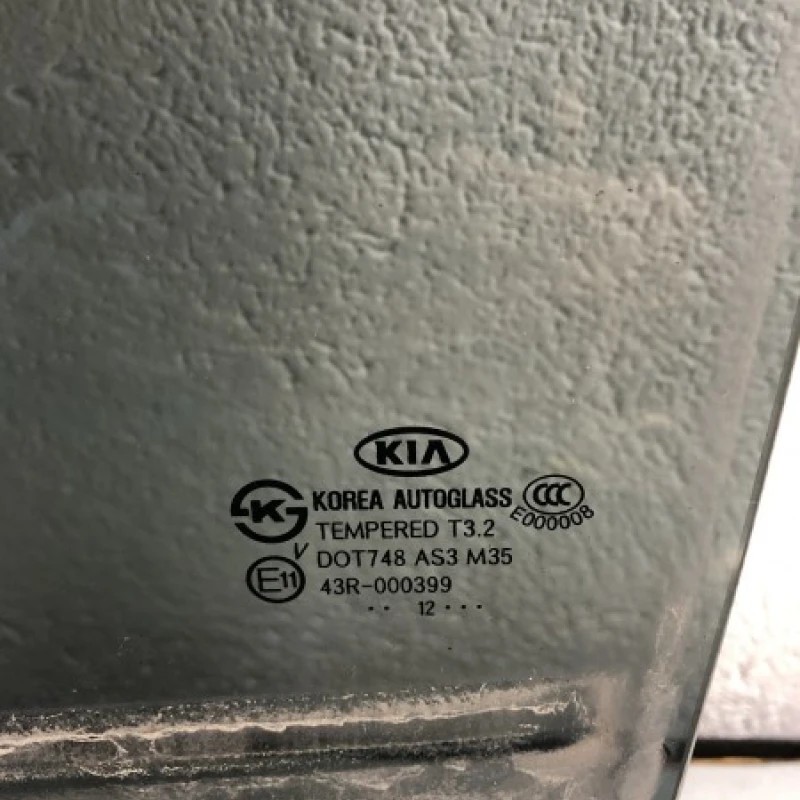 Geam stanga spate / Kia Sorento Sorento 2013 / Caroserie, oglinzi si faruri