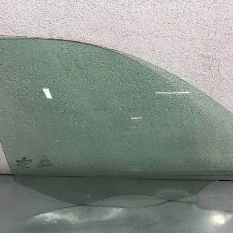 Geam dreapta fata / Kia Sorento Sorento 2013 / Caroserie, oglinzi si faruri