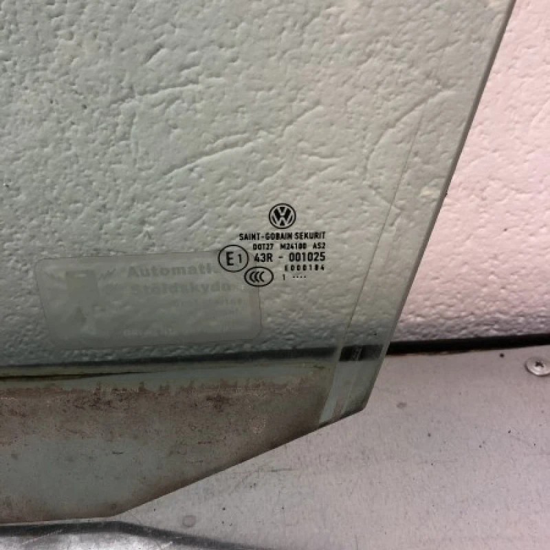 Geam stanga fata / Volkswagen Golf Plus MK6 2012 / Caroserie, oglinzi si faruri