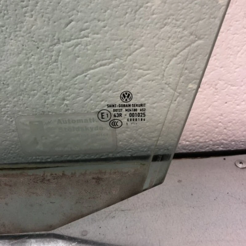 Geam stanga fata / Volkswagen Golf Plus MK6 2012 / Caroserie, oglinzi si faruri