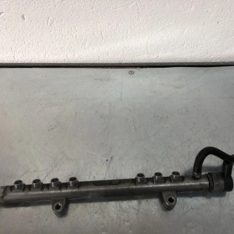 Rampa injectoare cu senzor / Volvo V70 V70 2010 / Motor, racire si evacuare