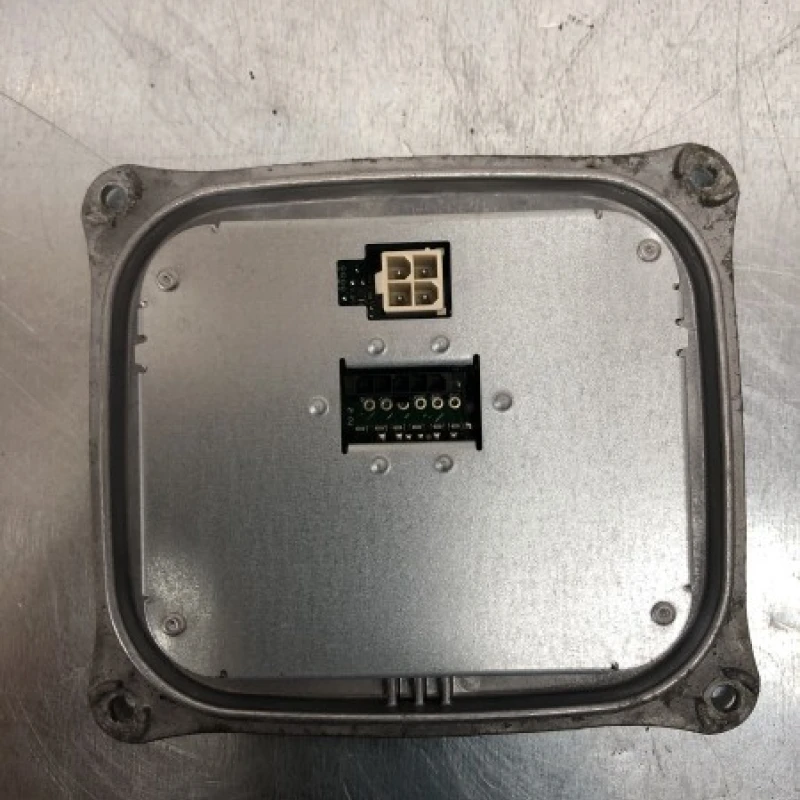 Calculator far / Audi A4 B8 2009 / Audio si electronice