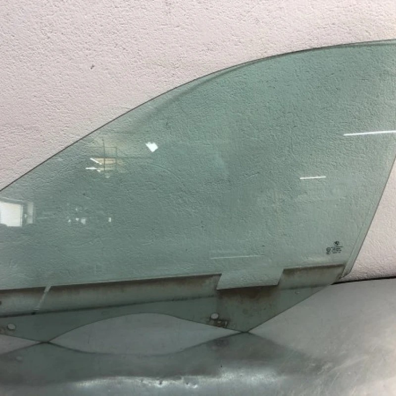 Geam stanga fata / BMW Seria 5 F11 2013 / Caroserie, oglinzi si faruri