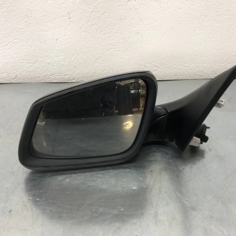 Oglinda stanga BMW Seria 5 F11 2010