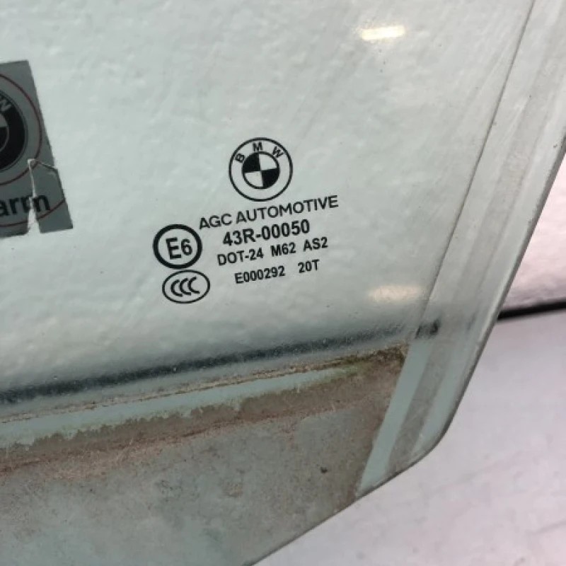 Geam stanga fata / BMW Seria 5 F11 2010 / Caroserie, oglinzi si faruri