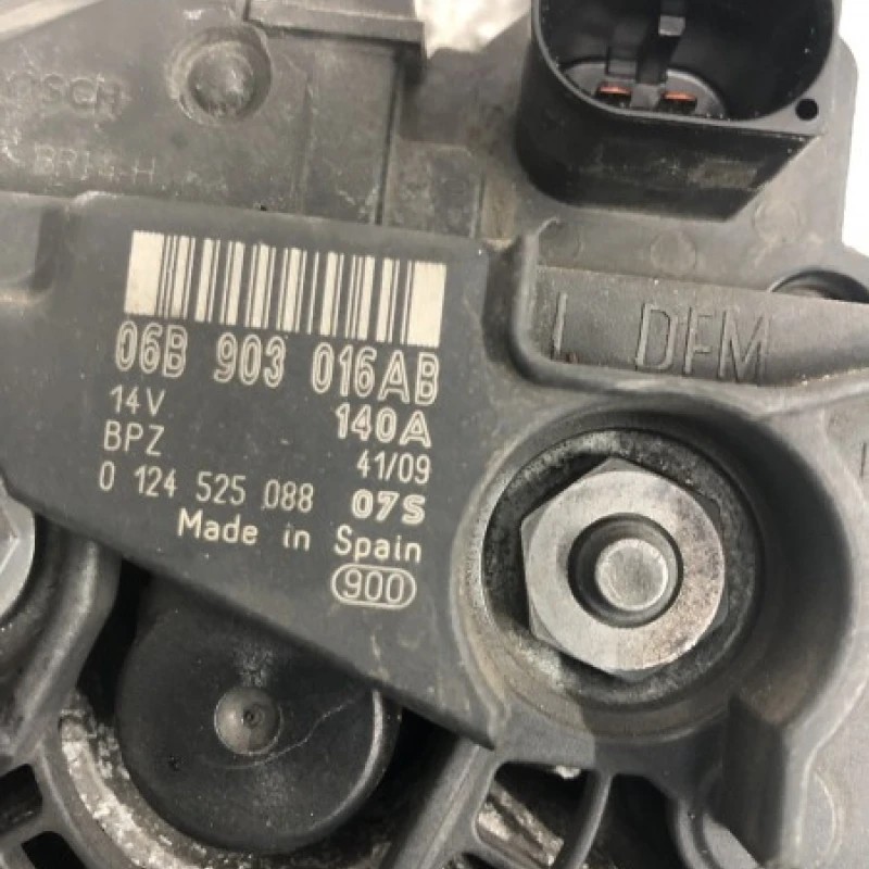 Alternator / Volkswagen Golf MK6 2010 / Motor, racire si evacuare