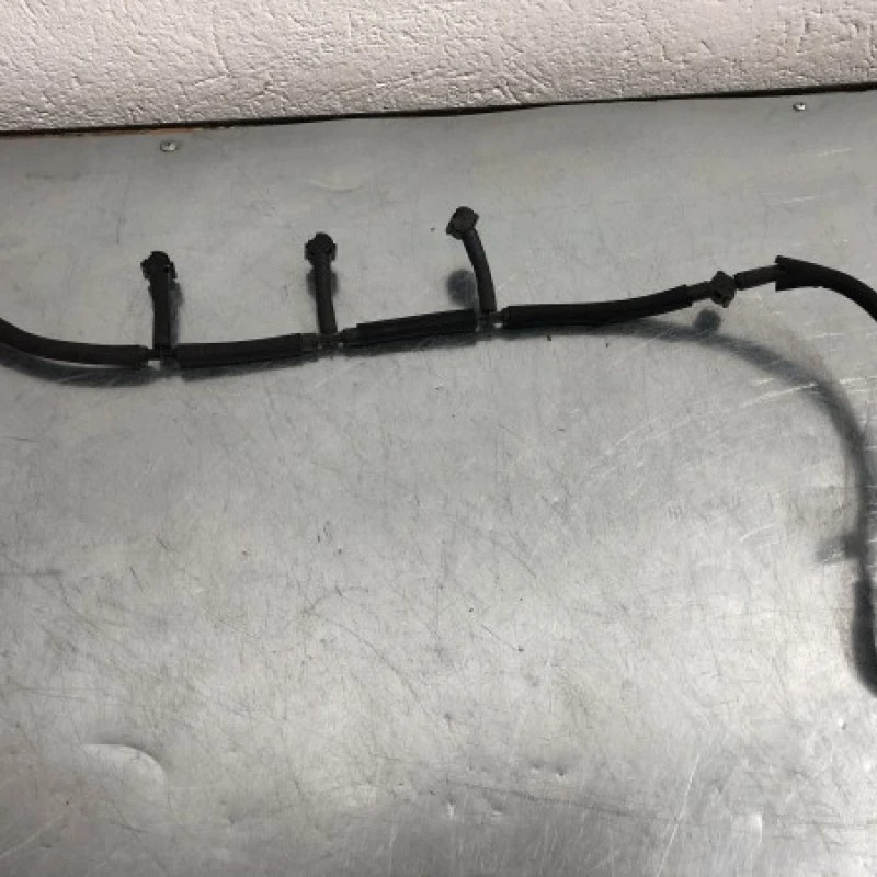 Furtun retur injectoare / Volvo V70 V70 2010 / Motor, racire si evacuare