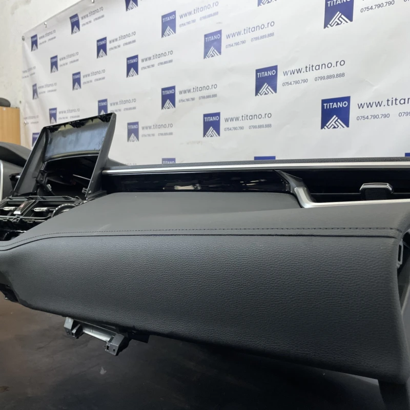 Plansa bord / Toyota Corolla Cross Corolla Cross 2023 / Interior