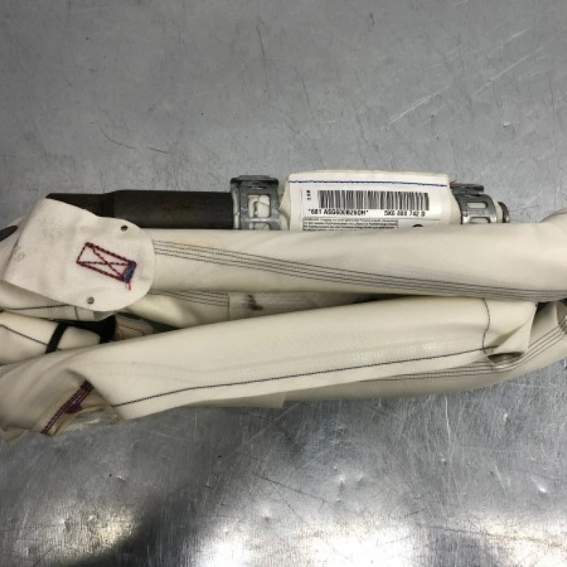 Airbag cortina dreapta / Volkswagen   2010 / Interior