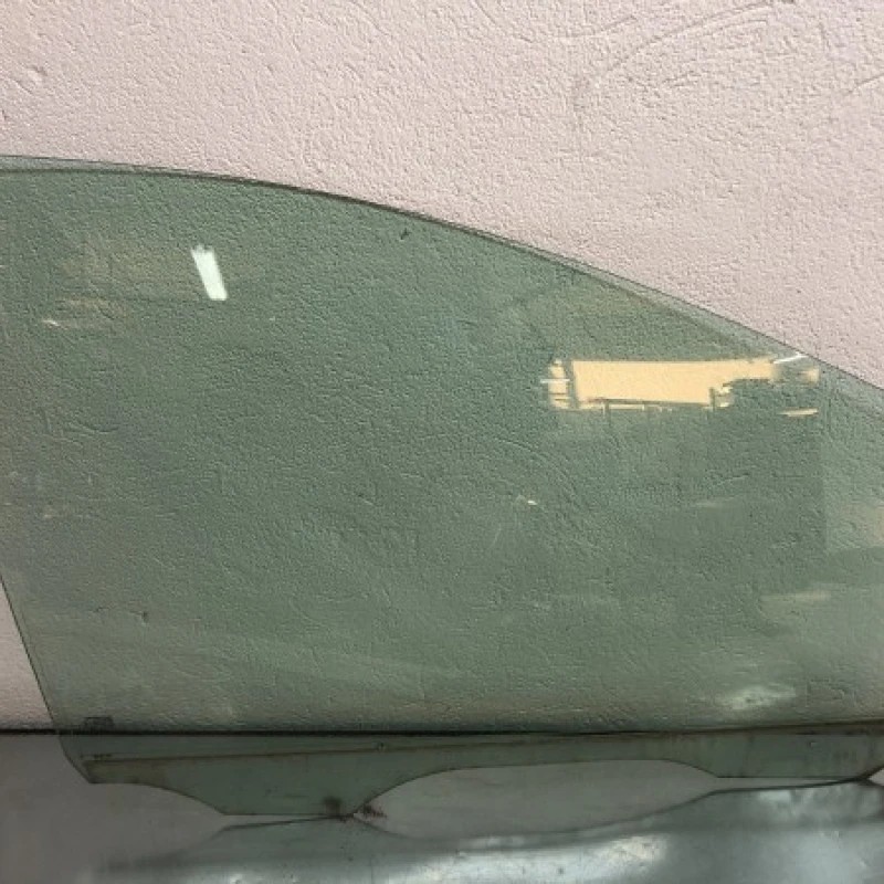 Geam dreapta fata / Volkswagen Sharan 7N 2014 / Caroserie, oglinzi si faruri