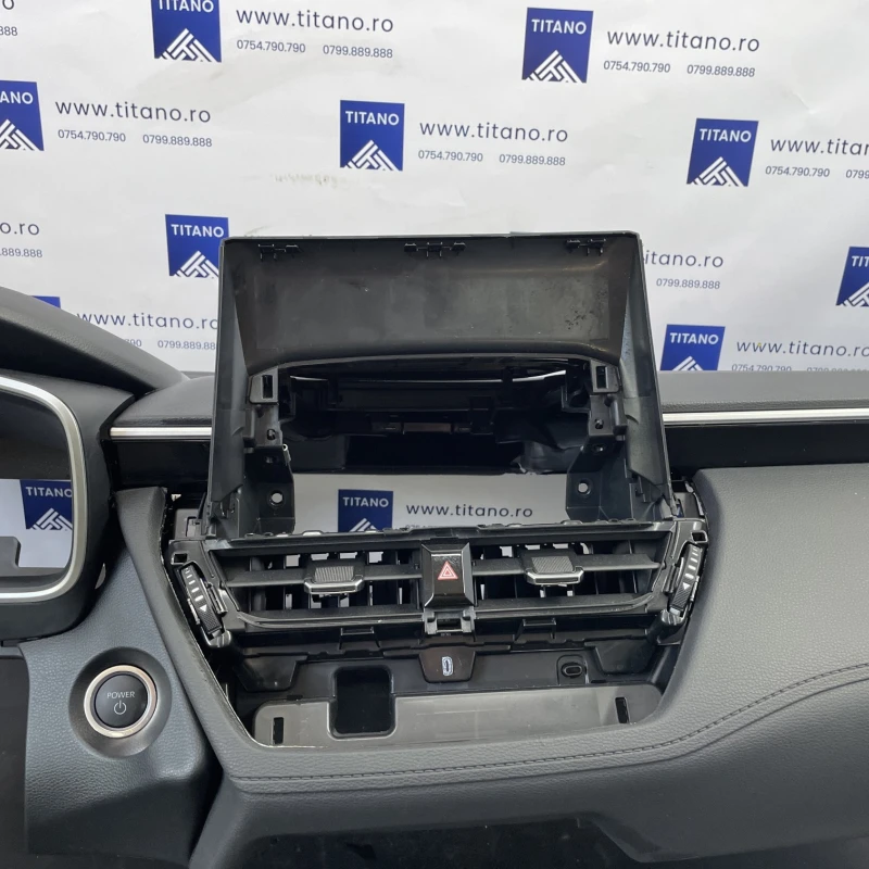 Plansa bord / Toyota Corolla Cross Corolla Cross 2023 / Interior