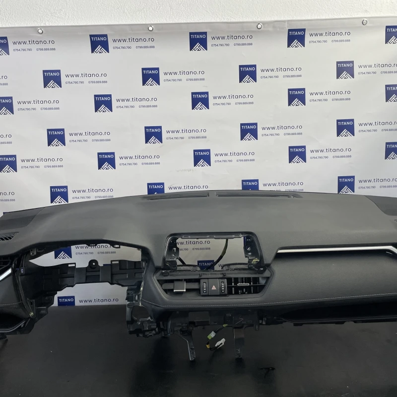 Plansa bord / Toyota Rav4 XA40 2020 / Interior