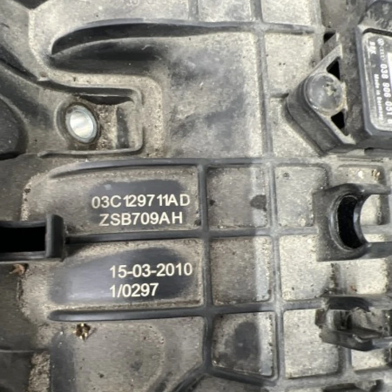 Galerie de admisie / Volkswagen Passat B7 2013 / Motor, racire si evacuare