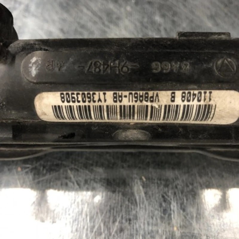 Rampa injectoare cu senzor / Ford Fiesta MK6 2011 / Motor, racire si evacuare