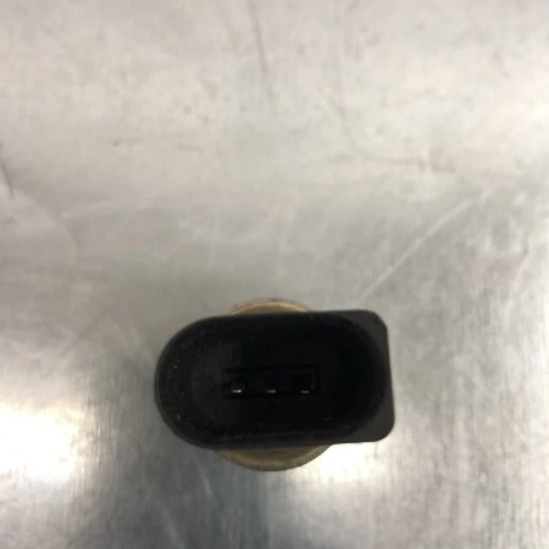 Senzor presiune AC / Volkswagen   2010 / Climatizare