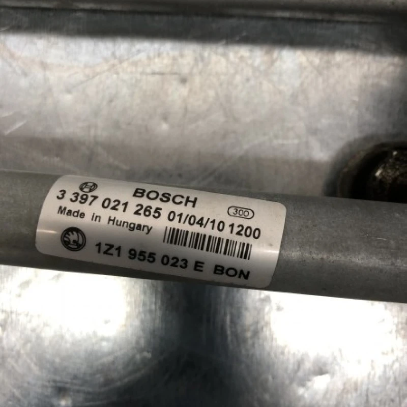 Ansamblu stergatoare cu motoras / Skoda Octavia 2 1Z 2010 / Caroserie, oglinzi si faruri
