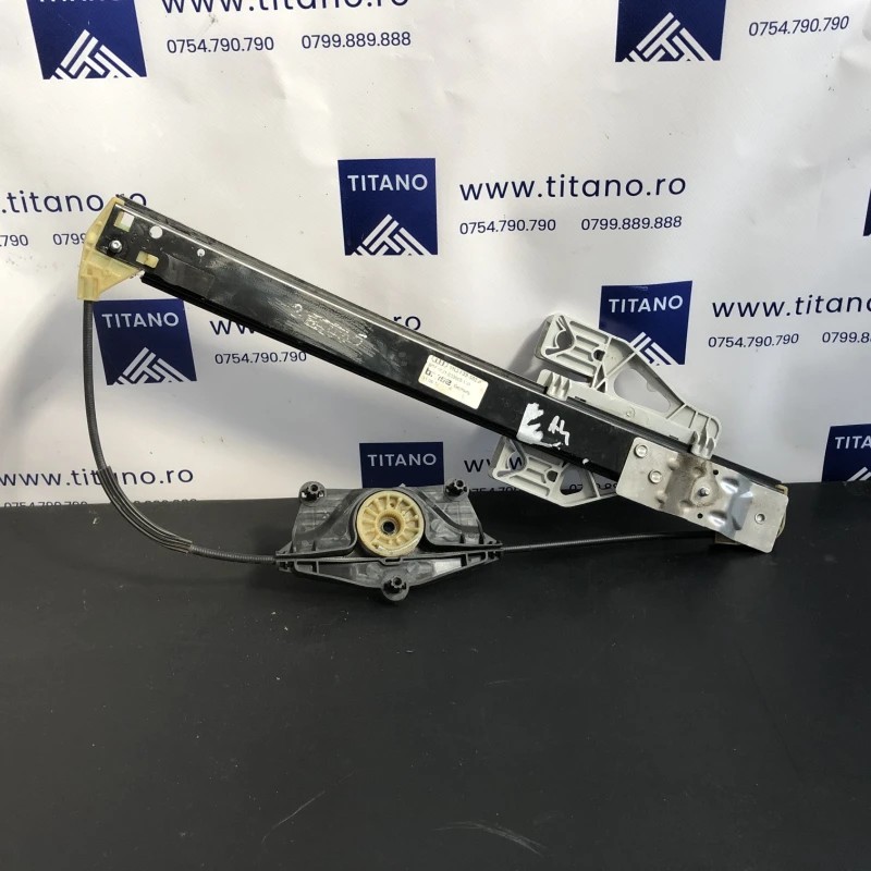 Macara geam dreapta spate Audi A4 B8 2013