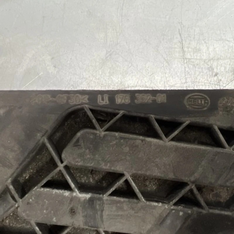 Suport bara / Ford Fiesta MK6 2011 / Caroserie, oglinzi si faruri