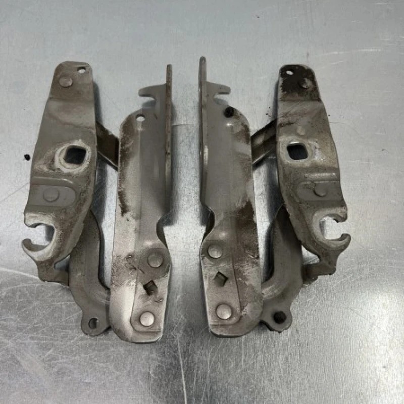 Balamale capota / Ford Fiesta MK6 2011 / Caroserie, oglinzi si faruri