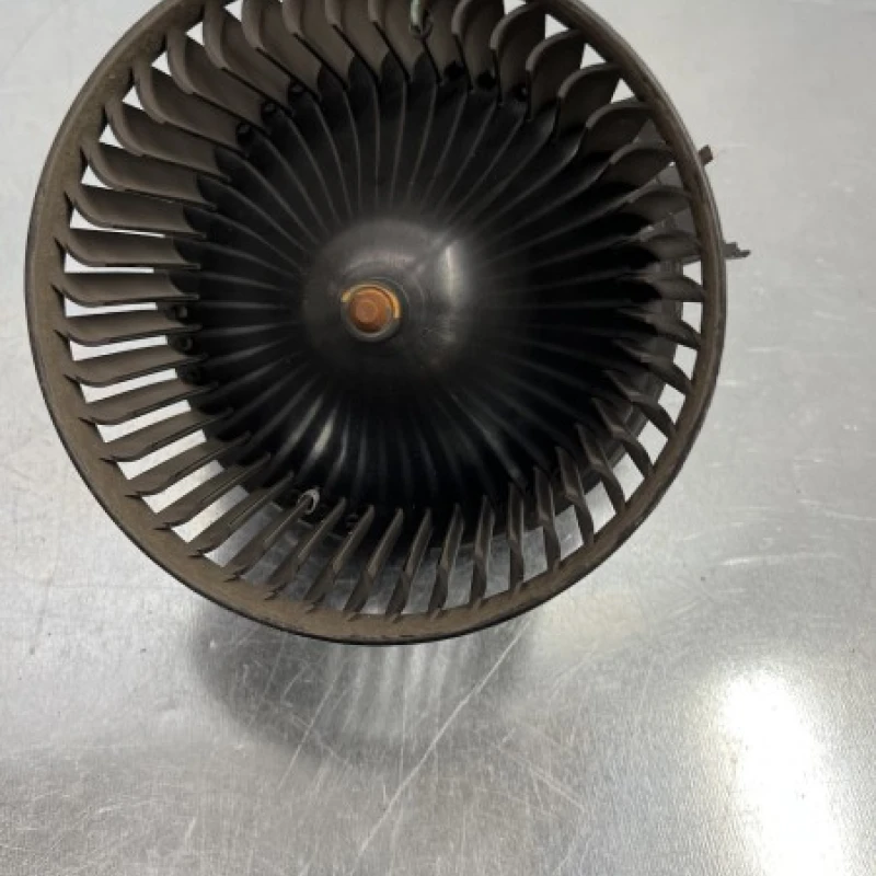 Ventilator aeroterma bord / Ford Fiesta MK6 2011 / Climatizare