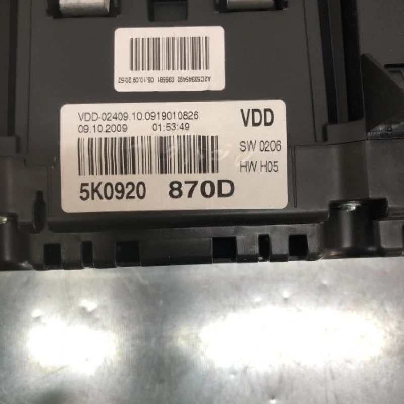 Ceas bord / Volkswagen   2010 / Audio si electronice