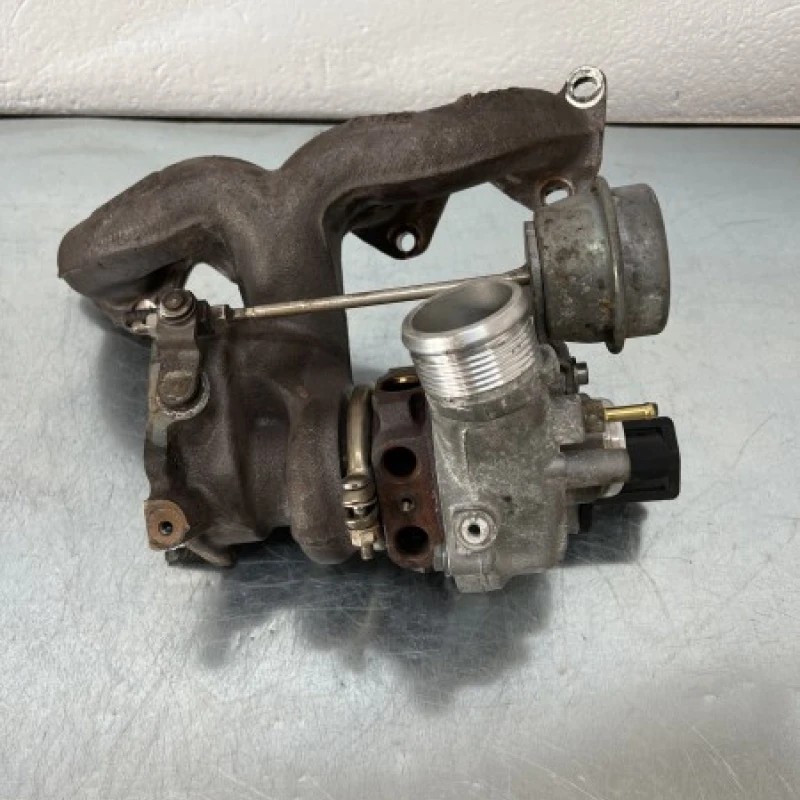 Turbosuflanta turbo turbina / Volkswagen Passat B7 2013 / Motor, racire si evacuare
