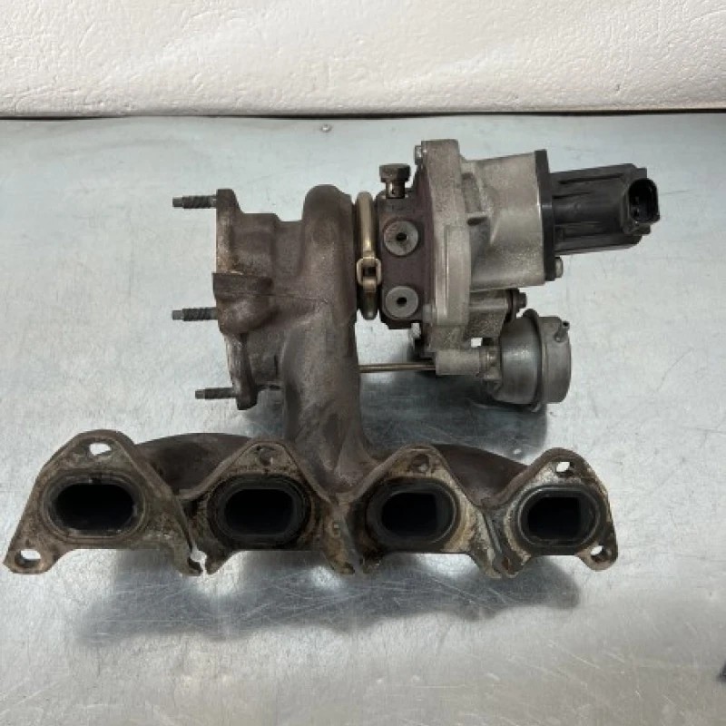 Turbosuflanta turbo turbina / Volkswagen Passat B7 2013 / Motor, racire si evacuare
