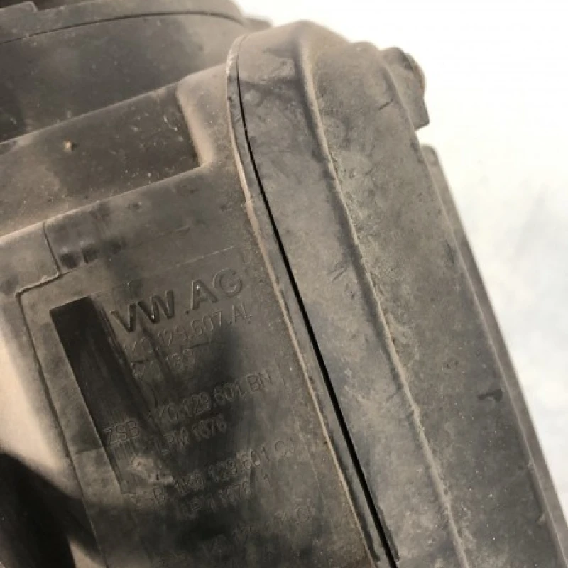 Carcasa filtru aer / Volkswagen   2010 / Motor, racire si evacuare