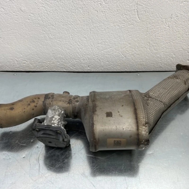Catalizator cu clapeta / Audi A4 B8 facelift 2015 / Motor, racire si evacuare