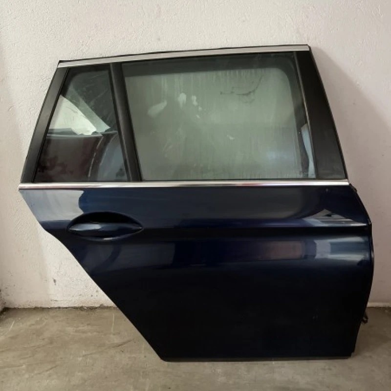 Usa dreapta spate / BMW Seria 5 F11 2010 / Caroserie, oglinzi si faruri