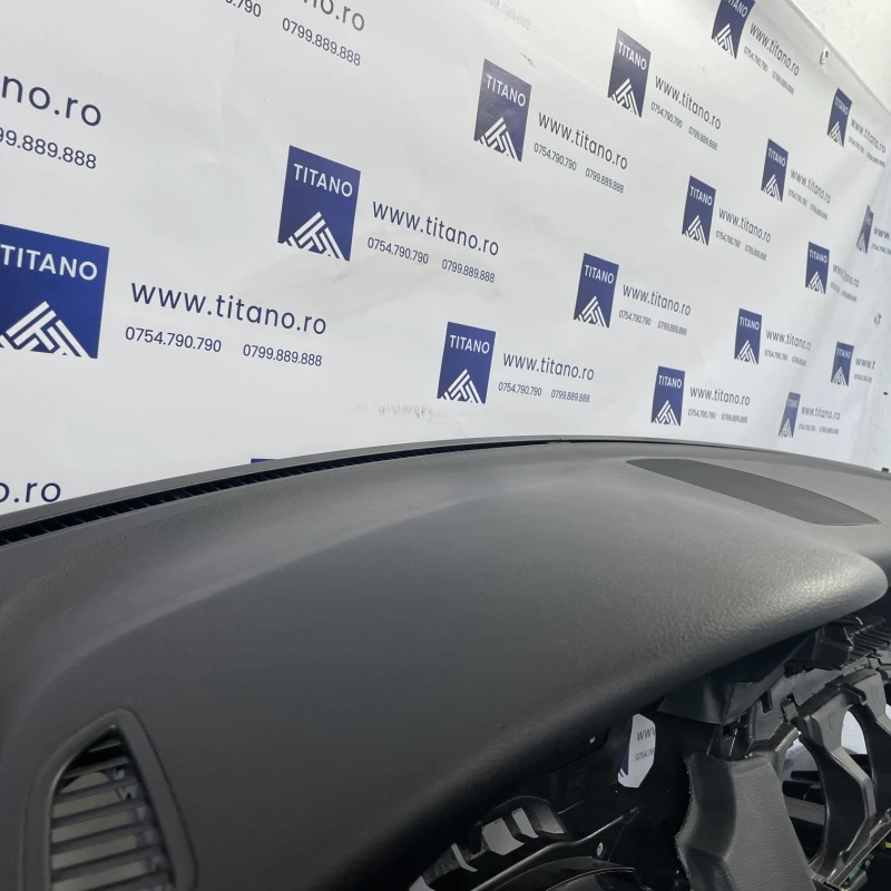 Plansa bord / Mercedes-Benz C Class W205 2017 / Interior