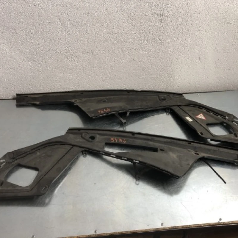 Capac panou frontal stanga BMW 