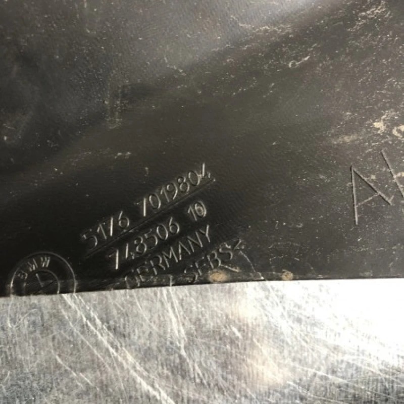 Capac panou frontal stanga / BMW Seria 5 F11 2013 / Caroserie, oglinzi si faruri