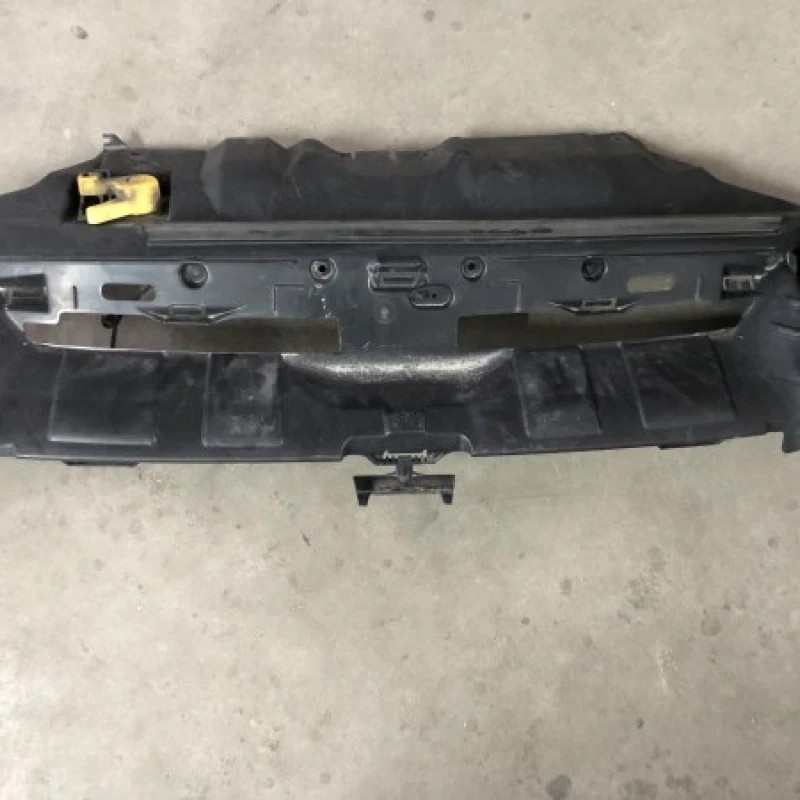 Ornament trager / Ford Focus MK3 2011 / Caroserie, oglinzi si faruri