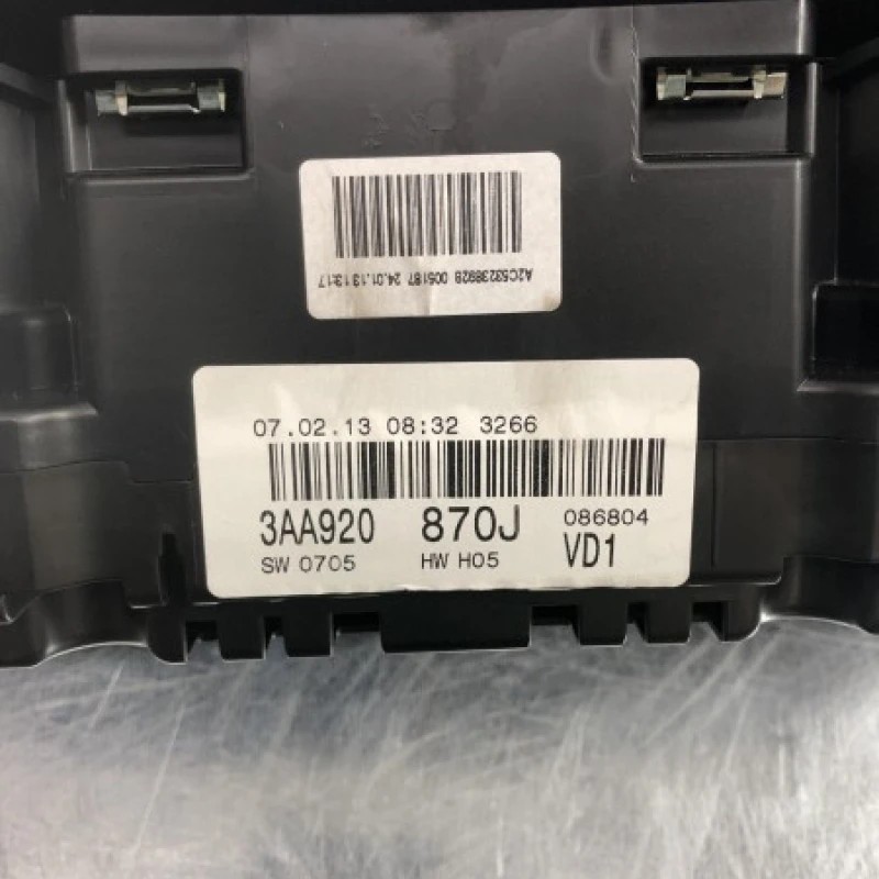 Ceas bord / Volkswagen Passat B7 2013 / Audio si electronice