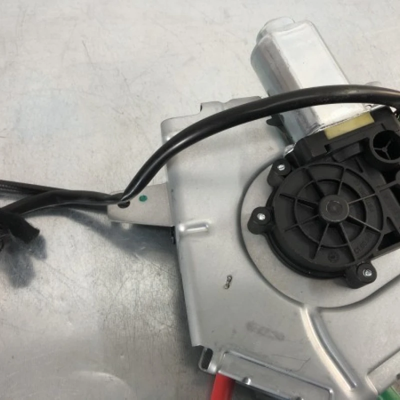 Macara haion / BMW Seria 7 F01 2011 / Caroserie, oglinzi si faruri