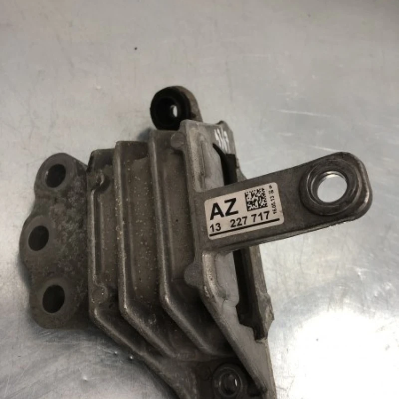 Suport tampon motor / Opel Insignia A 2013 / Motor, racire si evacuare